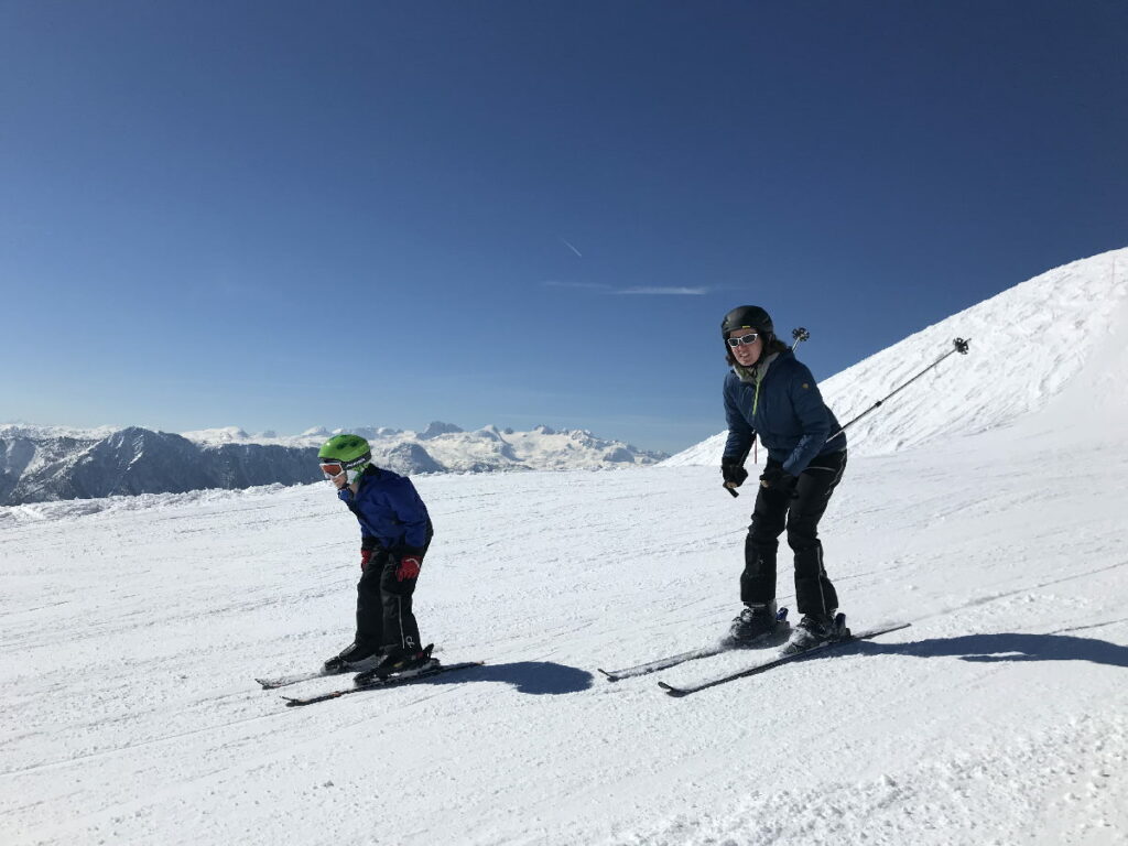 Eine tolle Abfahrt im Skiurlaub mit Kindern in Österreich - der Loser